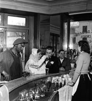 カフェ・ノワール・エ・ブラン（黒と白）、1948年
