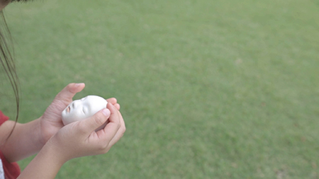 川内倫子《Illuminance》 2001-22年 シングルチャンネル・ヴィデオ 東京都写真美術館蔵 川内倫子《Illuminance》 2001-22年 シングルチャンネル・ヴィデオ 東京都写真美術館蔵