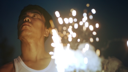 ワン・トゥオ《Smoke and Fire》2018年 シングルチャンネル4Kヴィデオ 作家蔵 Courtesy the artist and WHITE SPACE